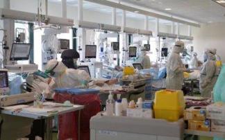 Pacientes con Covid en una UCI