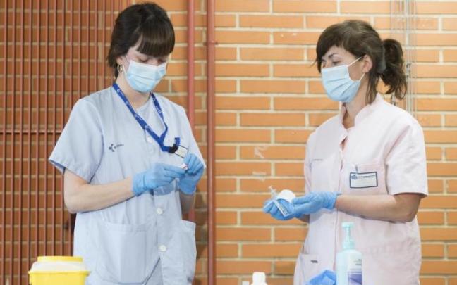 Sanitarias preparan una vacuna contra el covid. Sanitarias preparan una vacuna contra el covid.