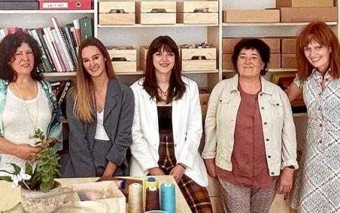 Cinco de las creadoras de Ur Lantokia. Foto: N.G. Cinco de las creadoras de Ur Lantokia. Foto: N.G.