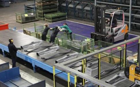 Confebask advierte de que "muchas empresas pueden verse obligadas a cerrar en pocos días".