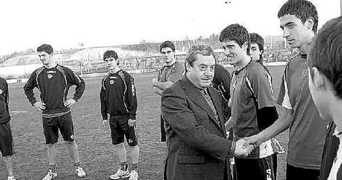 Alfredo Ruiz de Gauna en un acto deportivo en Ibaia.Foto: DNA