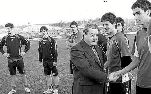 Alfredo Ruiz de Gauna en un acto deportivo en Ibaia.Foto: DNA Alfredo Ruiz de Gauna en un acto deportivo en Ibaia.Foto: DNA