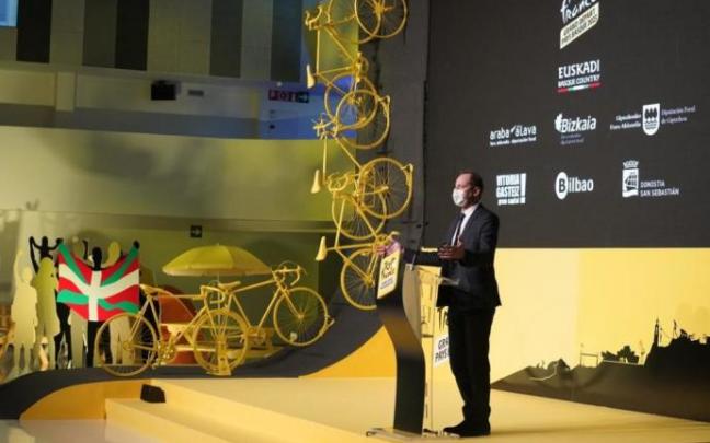 Christian Prudhomme, durante la presentación de las etapas vascas del Tour de Francia 2023.