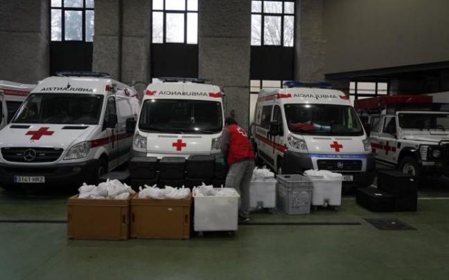 Voluntarios de la Cruz Roja en Vitoria