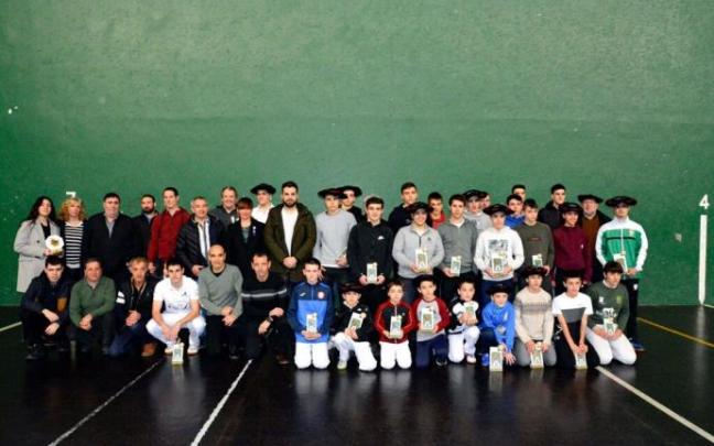 Finalistas de la última edición del Cuatro y Medio de Zizur Mayor en marzo de 2020.