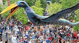 El cohete anunciador de las fiestas de muchos pueblos no sonará tampoco este año. En cambio, la agenda cultural le tomará el relevo a una programación festiva que tendrá que esperar al año que viene. Foto: J.M.