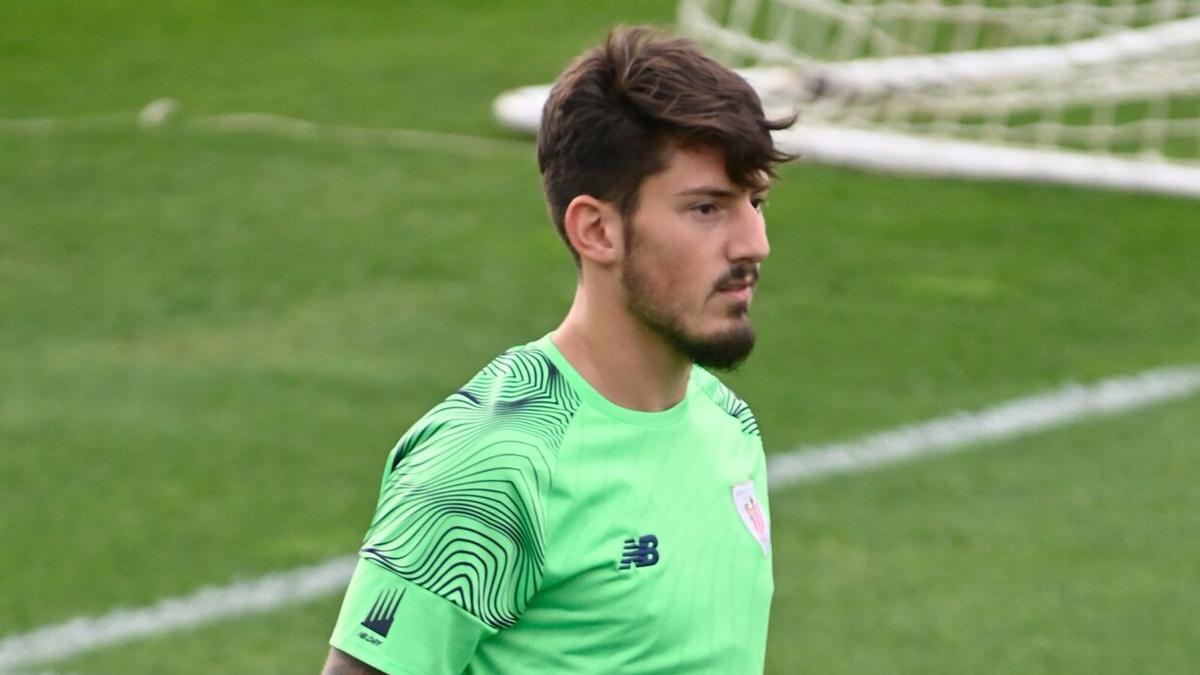 Unai Vencedor durante el entrenamiento de este jueves en Lezama