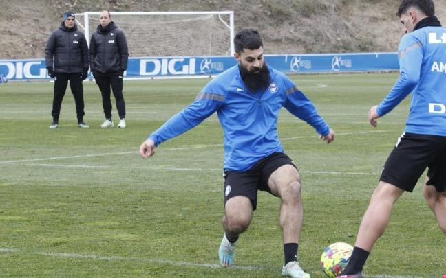 Asier Villalibre ya entrena junto a sus nuevos compañeros Asier Villalibre ya entrena junto a sus nuevos compañeros