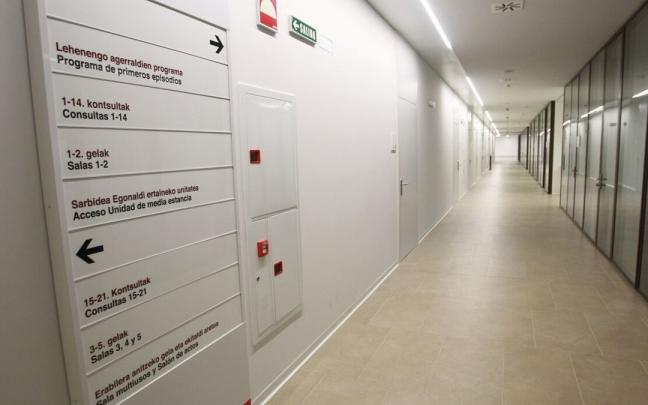 Consultas del Centro San Francisco Javier de Pamplona, uno de los once de la red de Salud Mental de Navarra. Consultas del Centro San Francisco Javier de Pamplona, uno de los once de la red de Salud Mental de Navarra.