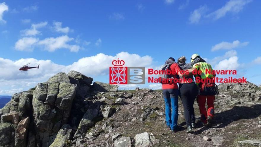 Rescate de la montañera en Alkurruntz