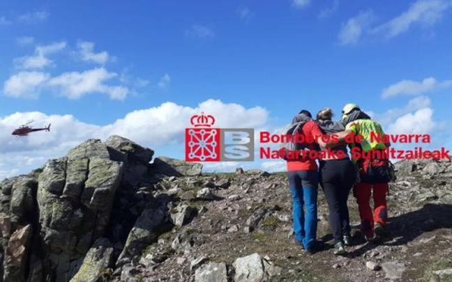 Rescate de la montañera en Alkurruntz