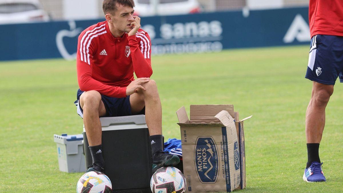 Aimar Oroz, durante un entrenamiento en Tajonar.