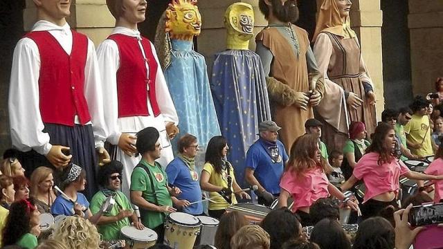 Batukada en las fiestas de San Miguel. Batukada en las fiestas de San Miguel.