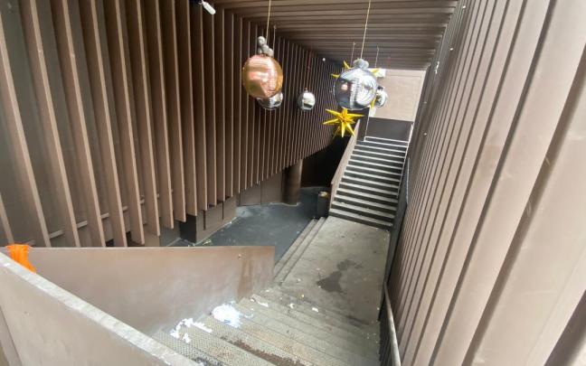 Imagen de las escaleras donde sucedieron los hechos. Imagen de las escaleras donde sucedieron los hechos.