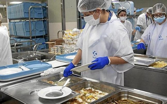 La cocina del HUA-Txagorritxu, a pleno rendimeinto La cocina del HUA-Txagorritxu, a pleno rendimeinto