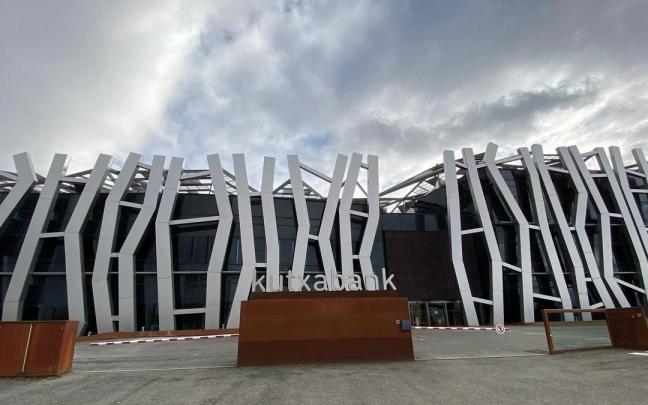 Sede de Kutxabank en Salburua