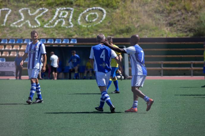 El equipo de veteranos de la Real durante un partido.