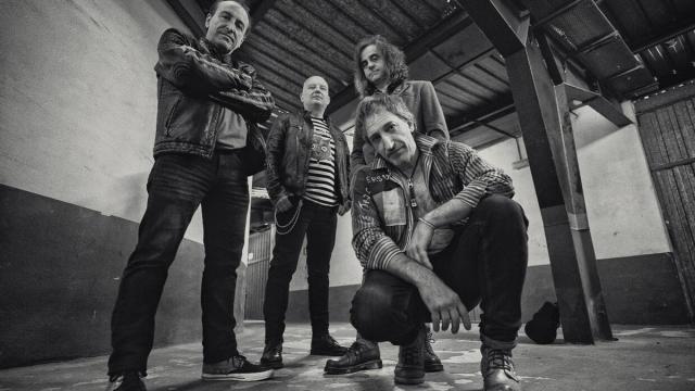Parabellum: Josu Korkostegi, Lino Prieto, Pedro de la Osa e Iñaki Setién. Parabellum: Josu Korkostegi, Lino Prieto, Pedro de la Osa e Iñaki Setién.