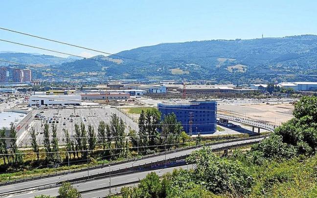Vista del polígono Ibarzaharra de Sestao en plena construcción Vista del polígono Ibarzaharra de Sestao en plena construcción
