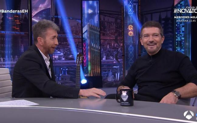 Pablo Motos entrevista a Antonio Banderas en 'El Hormiguero'. Pablo Motos entrevista a Antonio Banderas en 'El Hormiguero'.