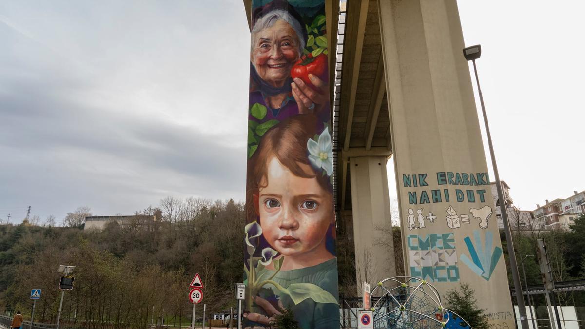 La última creación de Nextor Otaño es este mural en Ibarra.