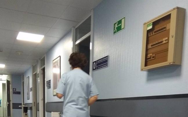 Una enfermera en un hospital de Osakidetza Una enfermera en un hospital de Osakidetza