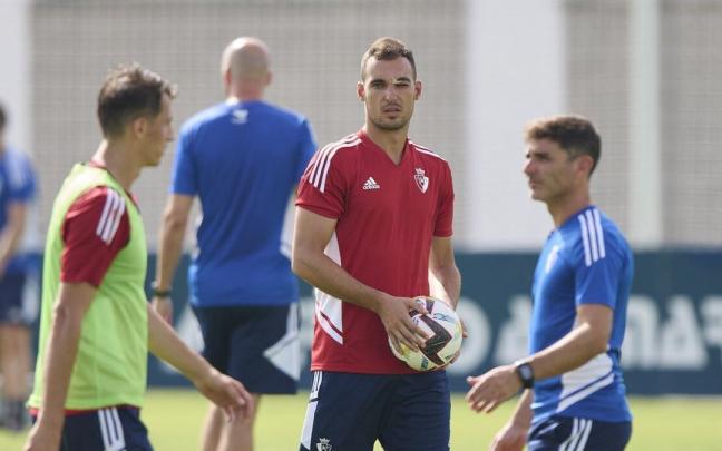Unai Garc&iacute;a, en el entrenamiento de esta ma&ntilde;ana en Tajonar.