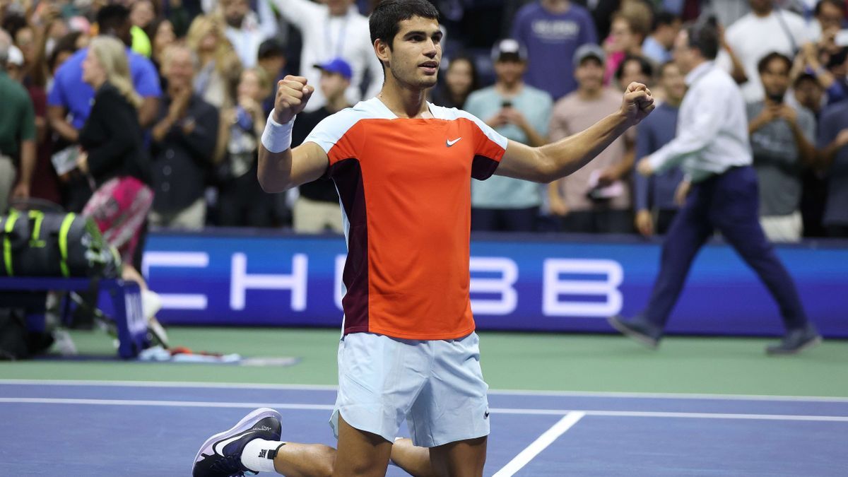 Alcaraz celebra su pase a semifinales del US Open.