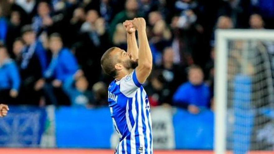 Laguardia celebra puño en alto el triunfo ante el Zaragoza