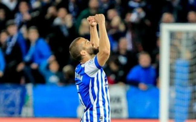 Laguardia celebra puño en alto el triunfo ante el Zaragoza Laguardia celebra puño en alto el triunfo ante el Zaragoza