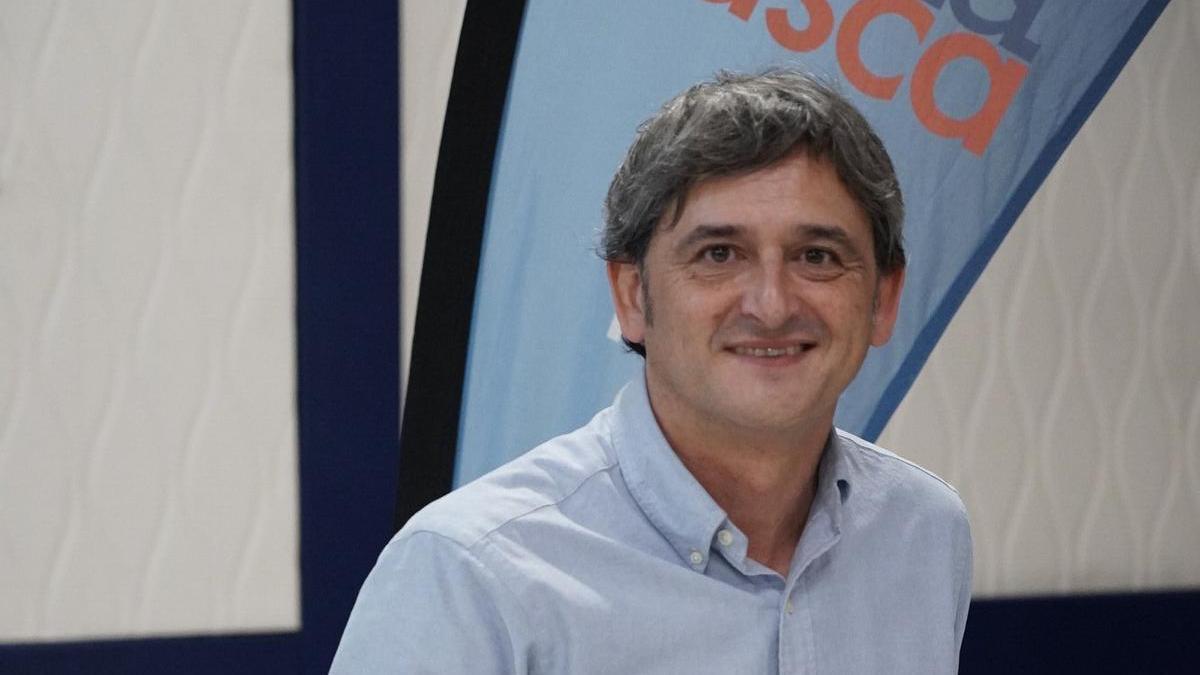 José Manuel Monje, conductor de La Movida Deportiva de Onda Vasca.