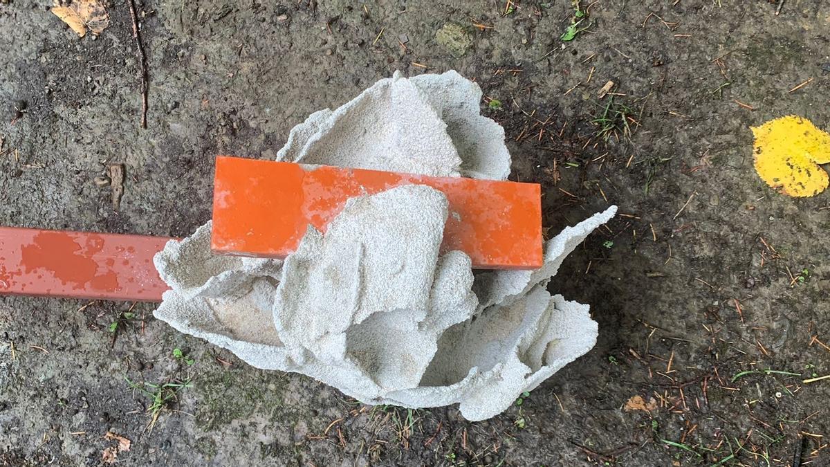 Destrozan las obras de la exposición de jóvenes de Balmaseda