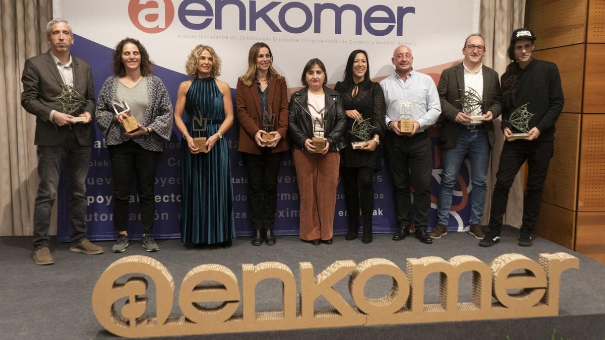 Aenkomer da sus premios