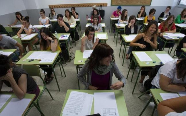 Docentes en una OPE de Navarra.