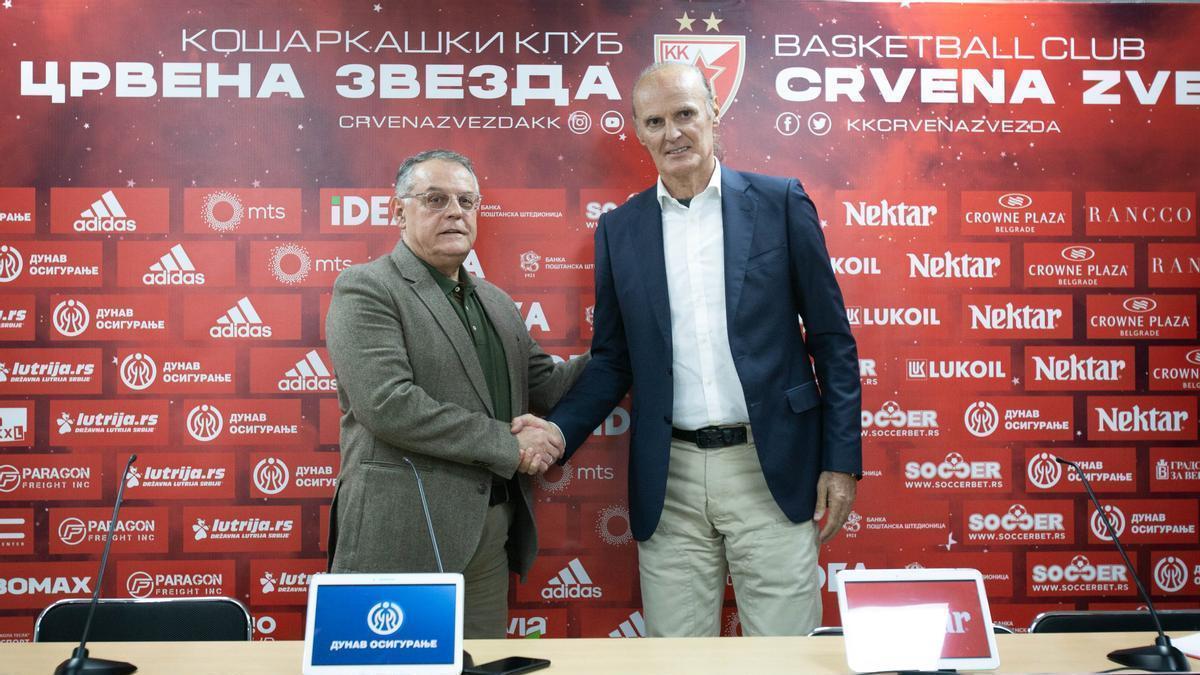 Ivanovic, en su presentación junto al presidente del Estrella Roja Nebojsa Covic