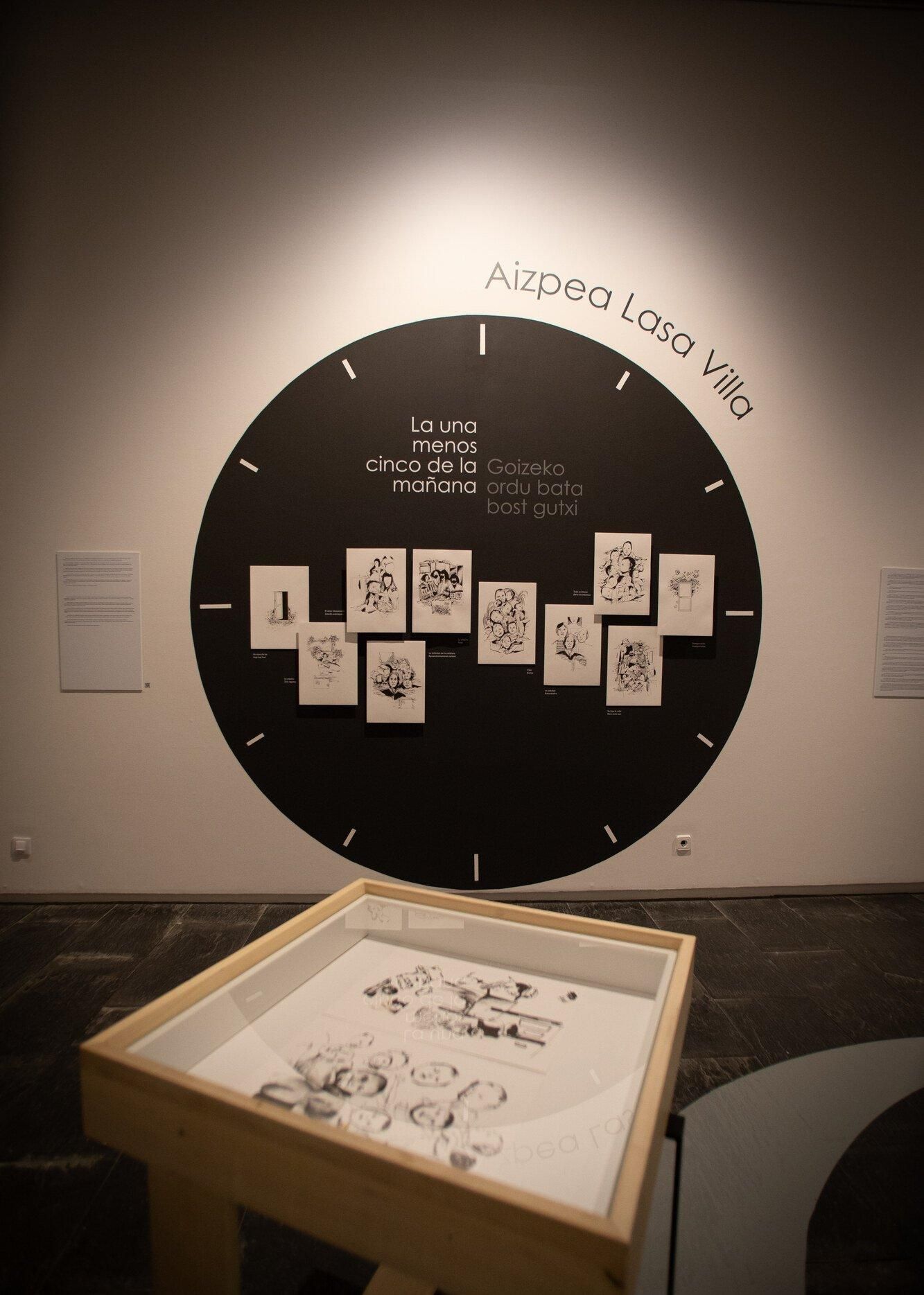 Detalle de la sala del Museo de Navarra en la que se expone la muestra ‘Si el ahora es elegir, lo hacemos en piezas’.