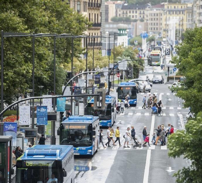 Dbus recupera los servicios nocturnos "búhos" en sus horarios habituales