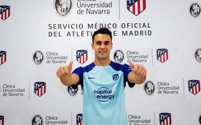 Reguilón pasó reconocimiento médico en la Clínica Universidad de Navarra en Madrid.