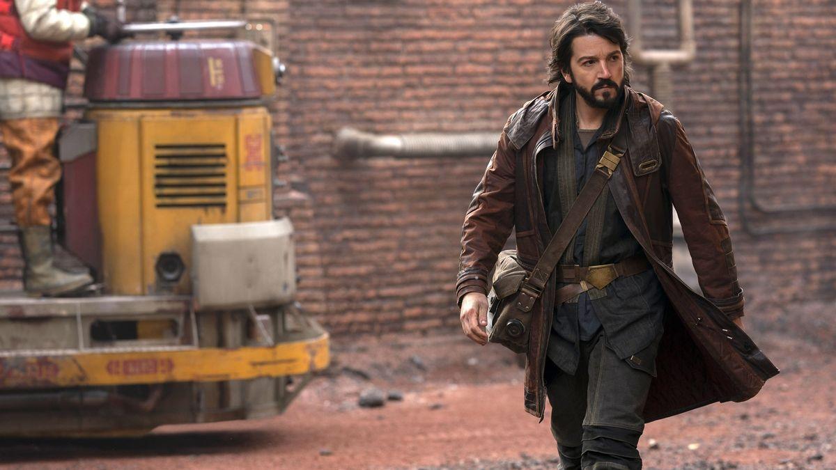 El actor Diego Luna en la nueva serie del universo ‘Star Wars’, ‘Andor’.