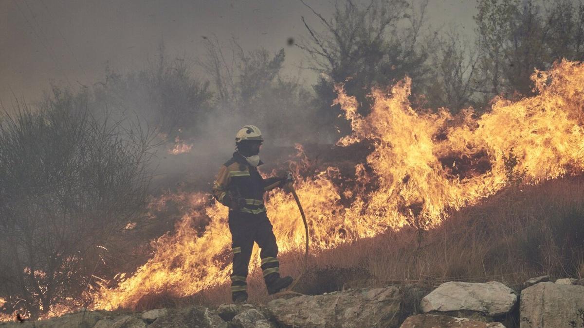 Incendio en el monte San Cristobal