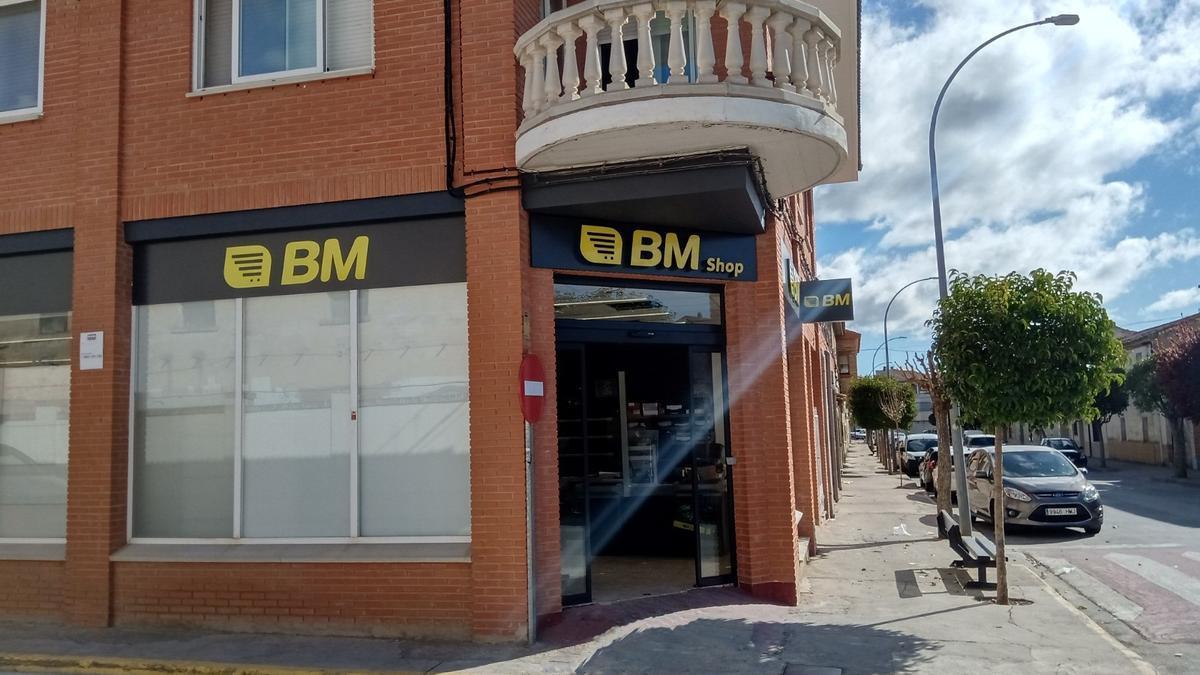 Exterior de un BM Shop.