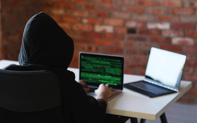 El grupo de piratas informáticos Black Reward amenaza con divulgar material del programa nuclear iraní. El grupo de piratas informáticos Black Reward amenaza con divulgar material del programa nuclear iraní.