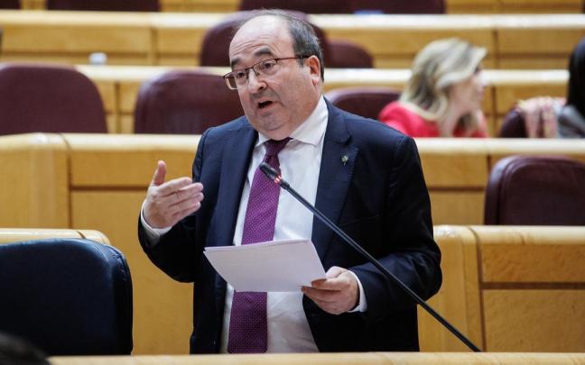El ministro de Cultura y Deporte, Miquel Iceta, en una sesión de control al Gobierno en el Senado. El ministro de Cultura y Deporte, Miquel Iceta, en una sesión de control al Gobierno en el Senado.