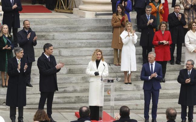 Acto de conmemoraci&oacute;n del 44 aniversario de la Constituci&oacute;n este martes frente al Congreso.