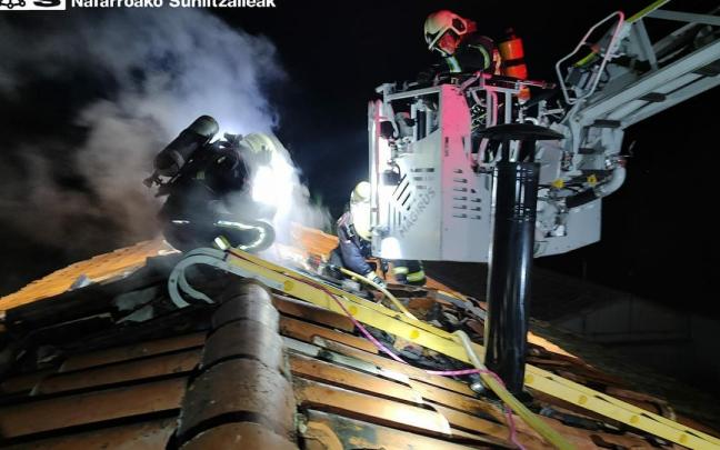 Imagen de la intervención de los bomberos
