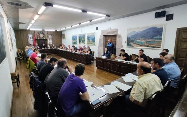 La Junta General de Baztan recibió la información del Gobierno de España en la sesión de julio, en un punto tratado con carácter de urgencia.