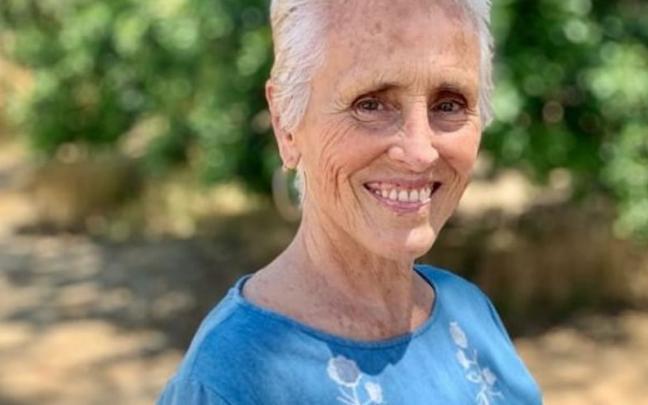 La presentadora Mercedes Milá posa mirando fijamente a la cámara en una de sus publicaciones de Instagram. La presentadora Mercedes Milá posa mirando fijamente a la cámara en una de sus publicaciones de Instagram.