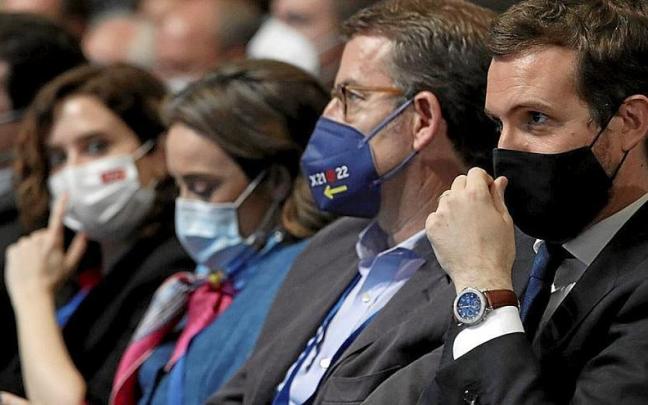 Ayuso, Gamarra, Casado y Feijóo, en el congreso del PP de abril que escenificó el cambio de liderazgo. | FOTO: EFE