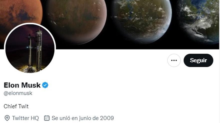 Elon Musk cambia su perfil de Twitter y se define como "Jefe Tuitero".