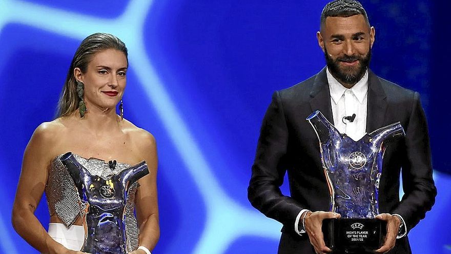 Alexia Putellas y Karim Benzema, recibiendo sus premios a mejores jugadores de la UEFA. | FOTO: EFE